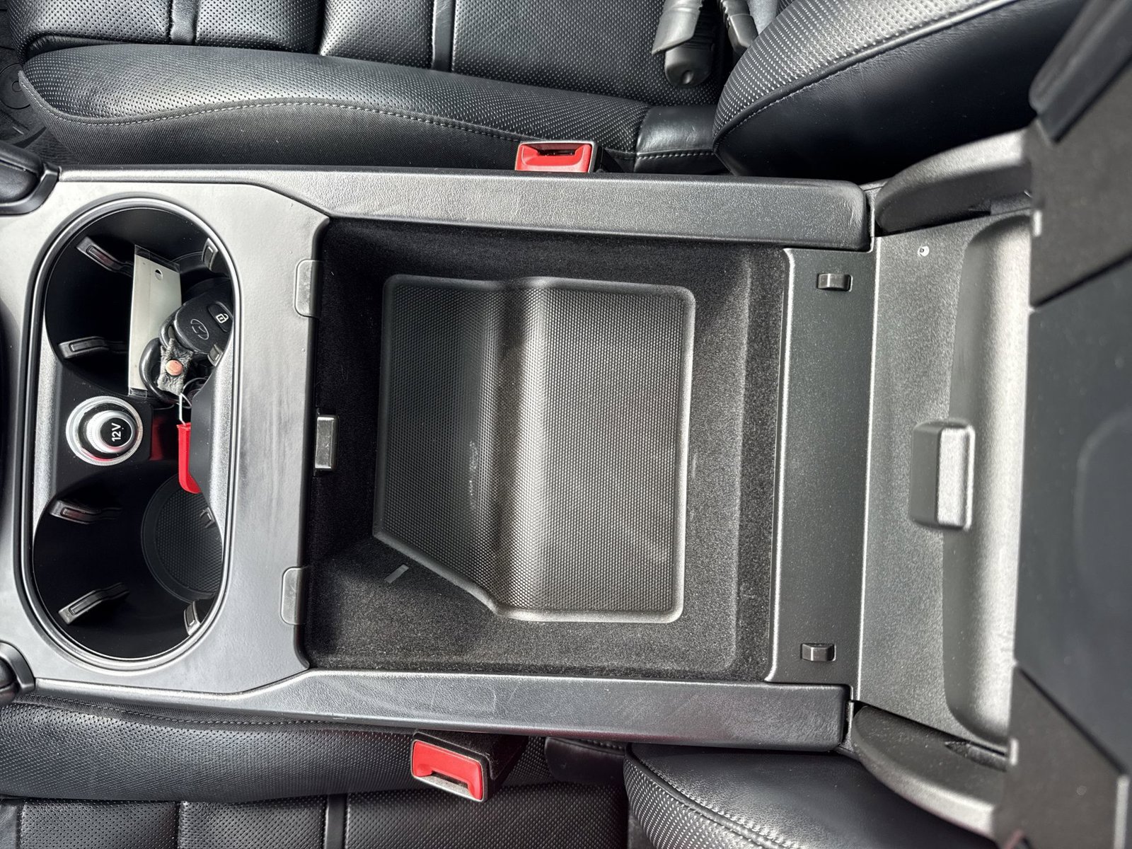 Used 2024 Porsche Cayenne Coupe AWD/4WD image 22
