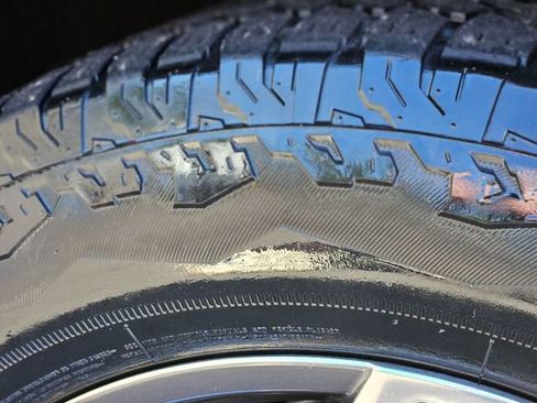 Used 2022 GMC Sierra 1500 SLT w/ SLT Premium Plus Package image 10