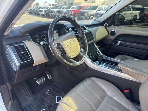 Used 2018 Land Rover Range Rover Sport HSE Dynamic image 10