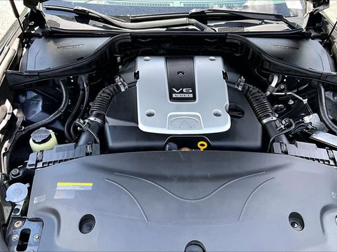 Used 2016 INFINITI Q70 L 3.7 AWD/4WD image 32