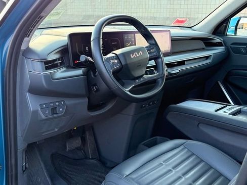 Used 2024 Kia EV9 Land AWD/4WD image 12