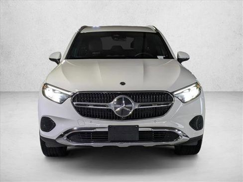 Certified 2025 Mercedes-Benz GLC 300 4MATIC image 2