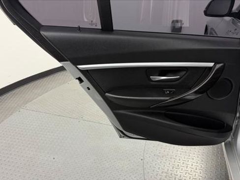 Used 2017 BMW 330i Sedan RWD image 16