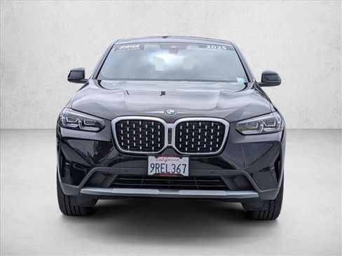 Used 2025 BMW X4 xDrive30i AWD/4WD image 2