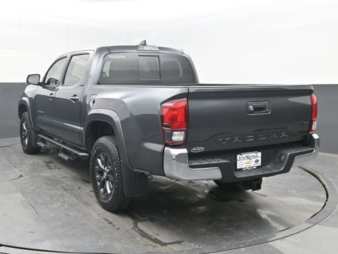 Used 2022 Toyota Tacoma SR5 image 8