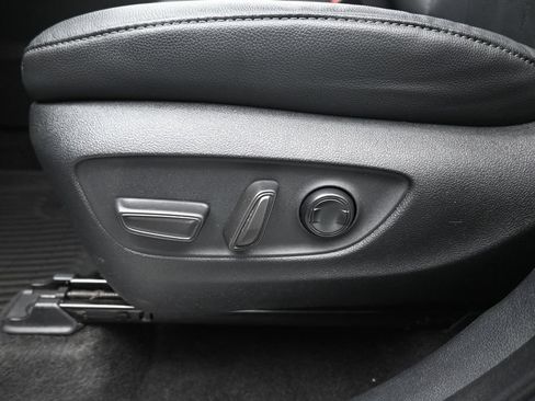 Used 2024 Toyota Grand Highlander AWD Hybrid image 11