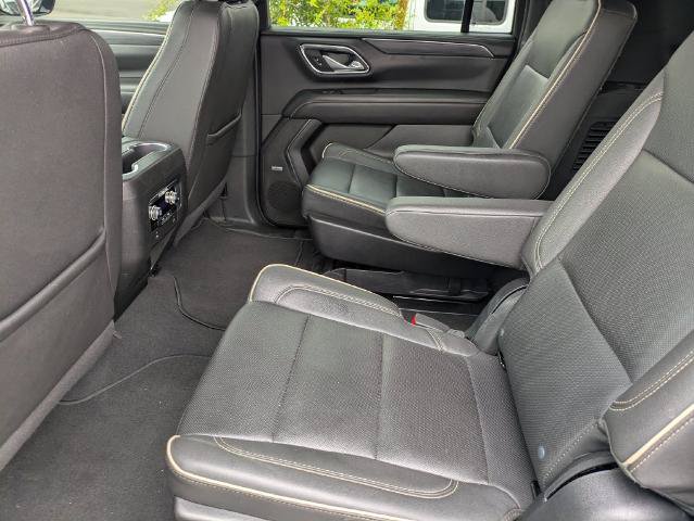 Used 2023 GMC Yukon XL SLT AWD/4WD image 14
