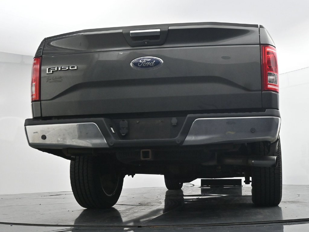 Used 2015 Ford F150 XLT w/ Equipment Group 302A Luxury AWD/4WD image 21