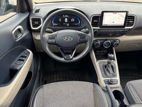 Used 2023 Hyundai Venue Limited w/ Cargo Package image 13