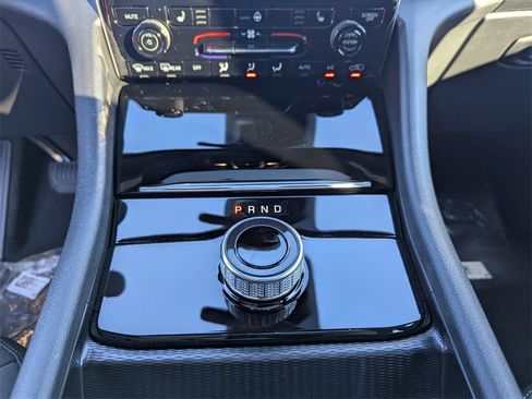 New 2025 Jeep Grand Cherokee Laredo X w/ Luxury Tech Group I image 16