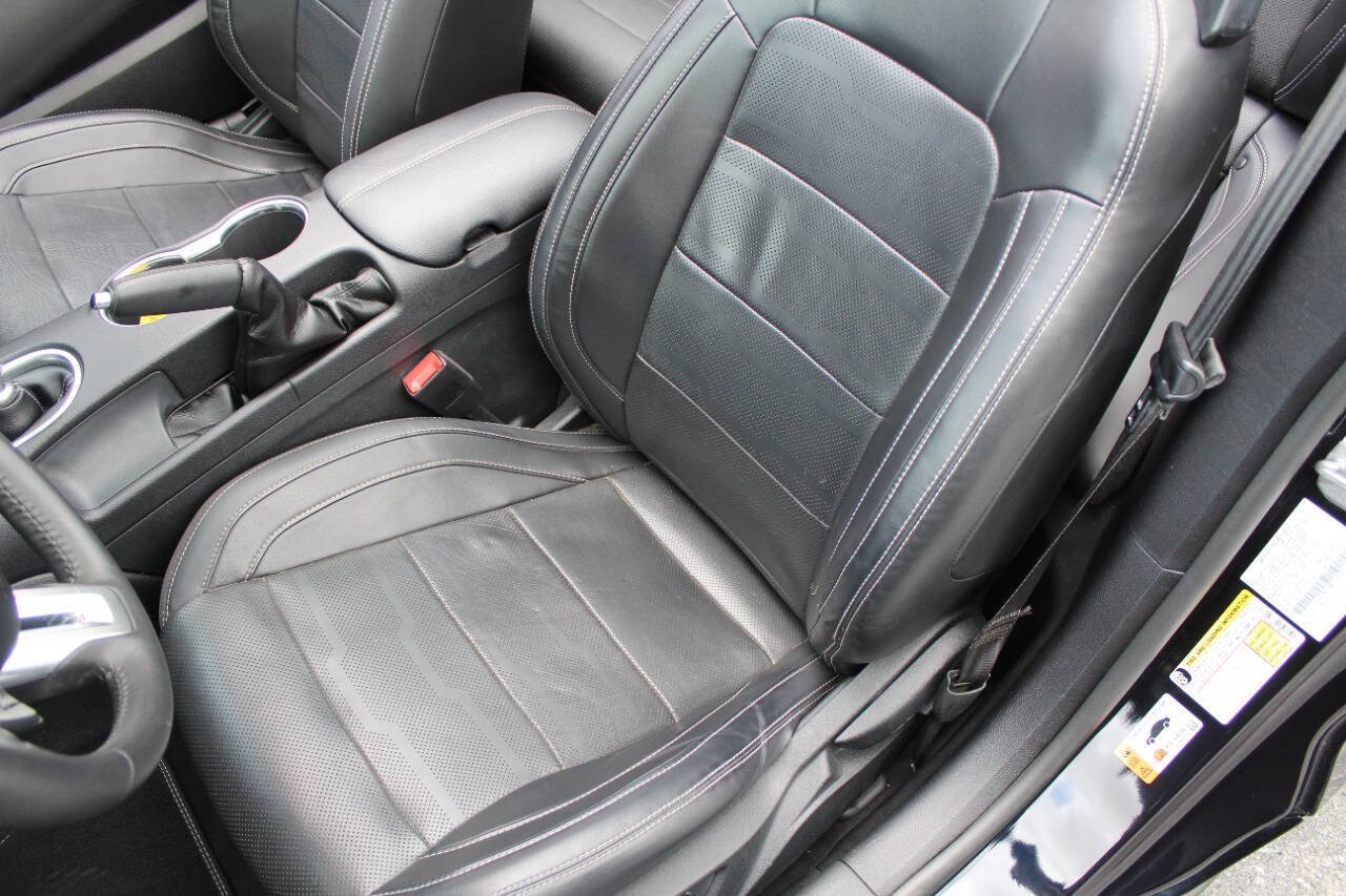 Used 2021 Ford Mustang GT RWD image 4