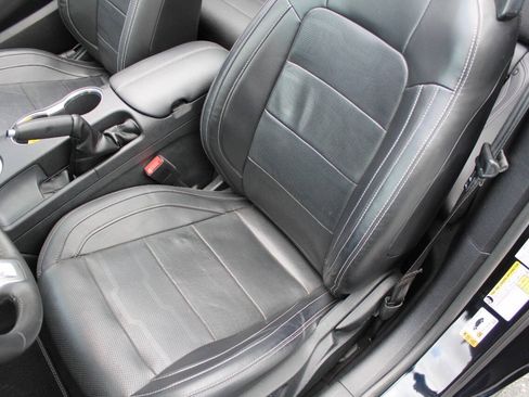 Used 2021 Ford Mustang GT RWD image 4
