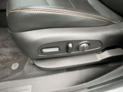 Certified 2018 GMC Terrain SLT w/ Preferred Package image 14