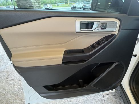 Used 2020 Ford Explorer Limited AWD/4WD image 21