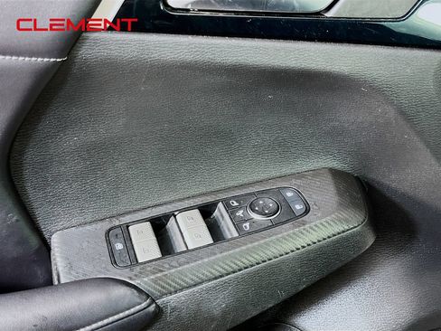 Used 2023 Mitsubishi Outlander ES AWD/4WD image 24