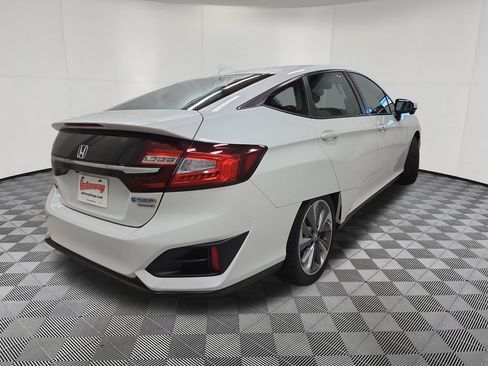 Used 2018 Honda Clarity Touring image 4