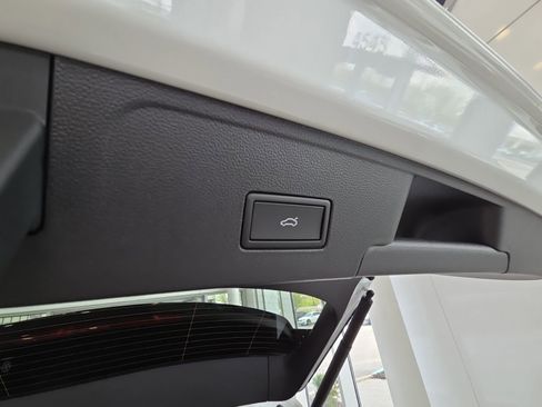 New 2026 Volkswagen Atlas Cross Sport SE AWD/4WD image 14