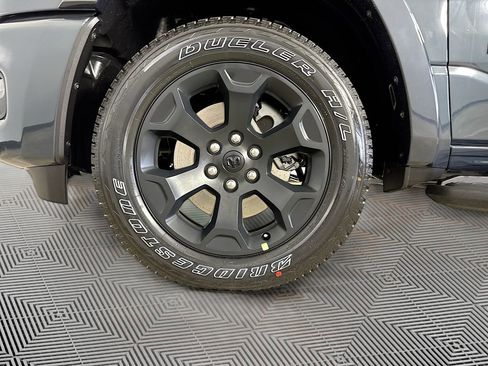 New 2026 RAM 1500 4x4 Crew Cab image 31