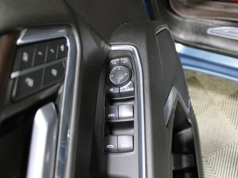 Used 2024 GMC Sierra 1500 SLT image 7