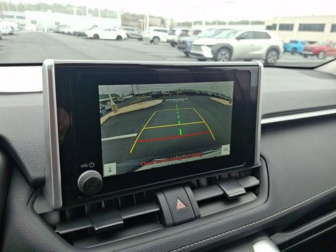 Certified 2025 Toyota RAV4 XLE w/ Convenience Package image 18