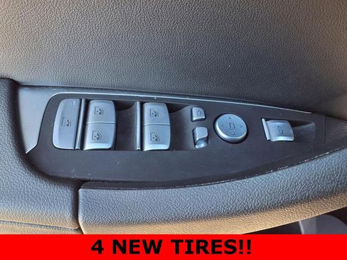 Used 2024 BMW X4 xDrive30i w/ Premium Package image 7
