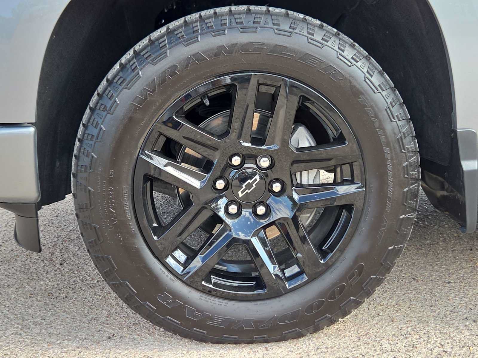 Used 2026 Chevrolet Silverado 1500 RST w/ RST Select Package RWD image 12
