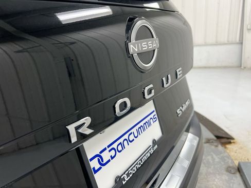 Used 2023 Nissan Rogue SV AWD/4WD image 25