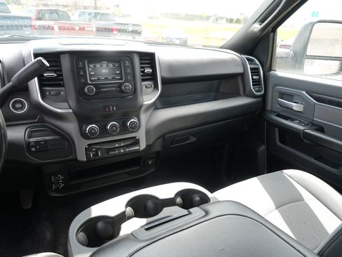 Used 2023 RAM 2500 Big Horn w/ Cold Weather Group AWD/4WD image 21