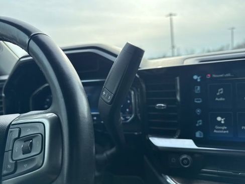 Used 2024 Chevrolet Silverado 2500 LT w/ Convenience Package image 17