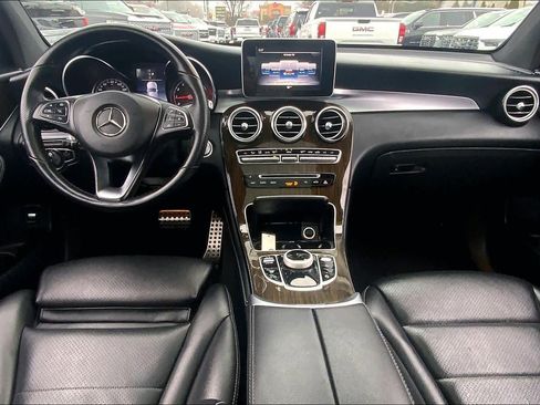 Used 2019 Mercedes-Benz GLC 300 4MATIC image 15