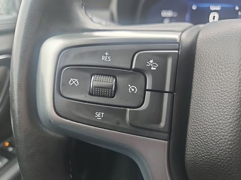 Used 2024 Chevrolet Suburban LT image 38