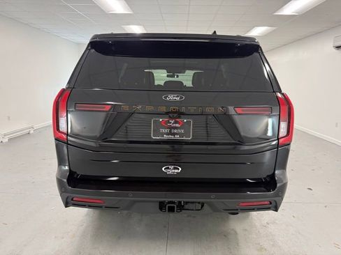 New 2026 Ford Expedition Tremor image 7