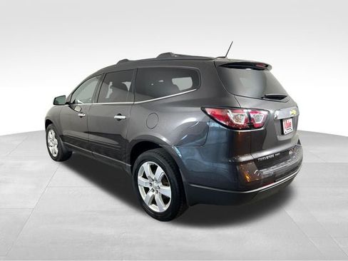 Used 2017 Chevrolet Traverse LT w/ Style and Technology Package AWD/4WD image 4