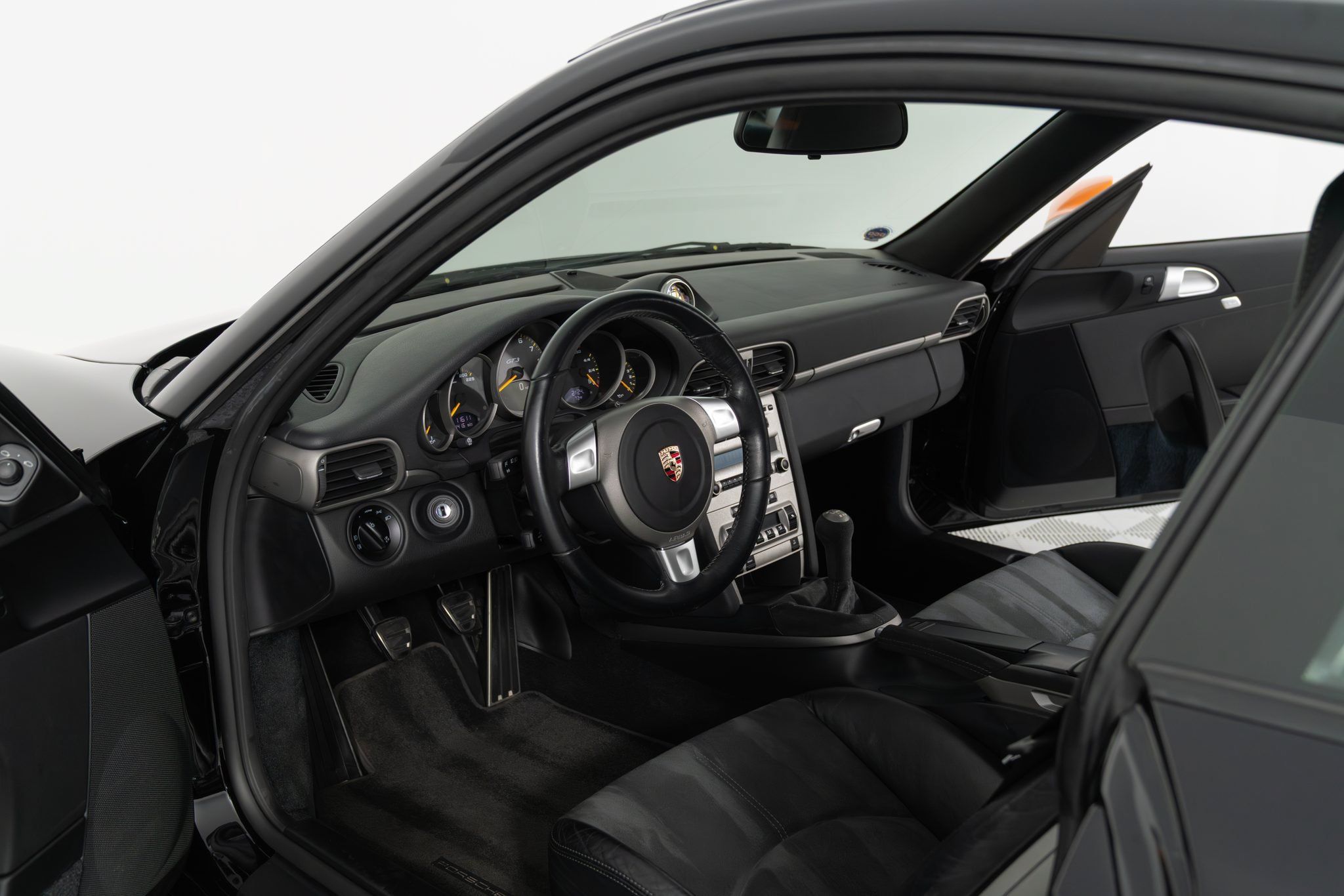 Used 2007 Porsche 911 GT3 RS RWD image 3