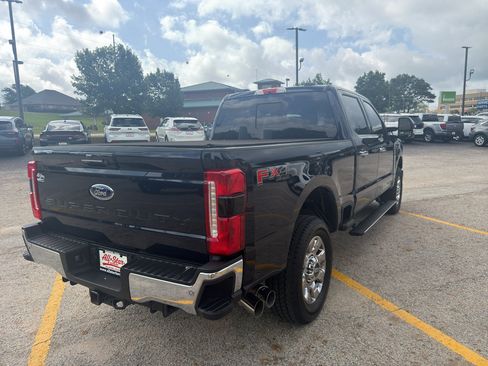 Used 2024 Ford F250 Lariat w/ Lariat Ultimate Package AWD/4WD image 5