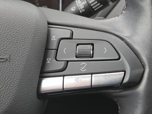 Used 2023 Cadillac XT4 Premium Luxury w/ Cold Weather Package FWD image 14