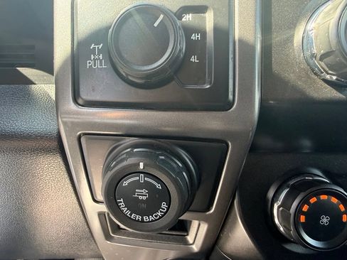 Used 2020 Ford F150 XLT w/ Equipment Group 302A Luxury AWD/4WD image 28