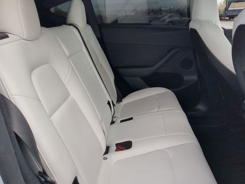 Used 2023 Tesla Model Y Performance AWD/4WD image 7