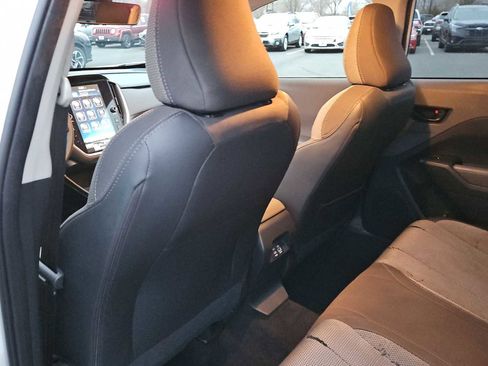 Used 2024 Subaru Crosstrek 2.0i Premium image 19