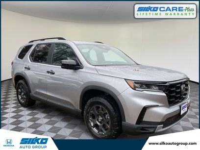 New 2025 Honda Pilot TrailSport