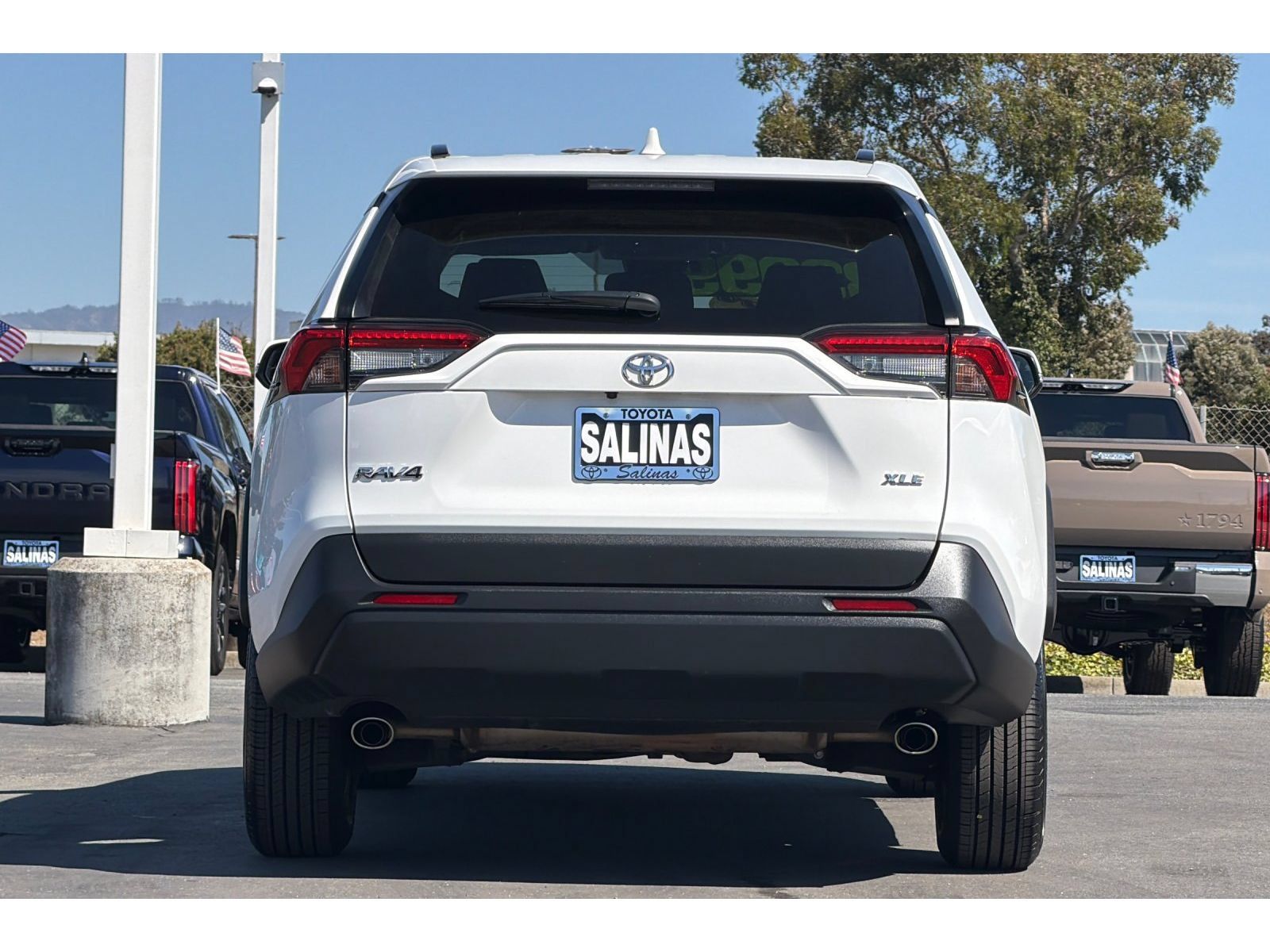Used 2025 Toyota RAV4 XLE FWD image 5
