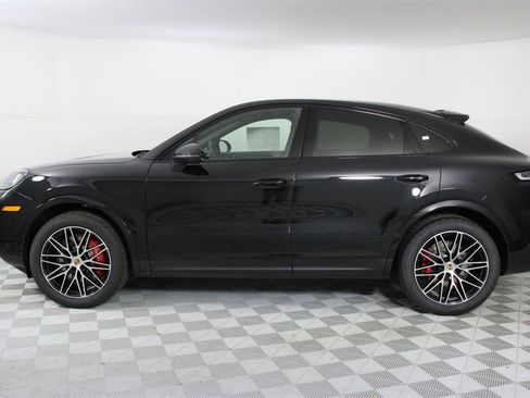 New 2026 Porsche Cayenne S image 2