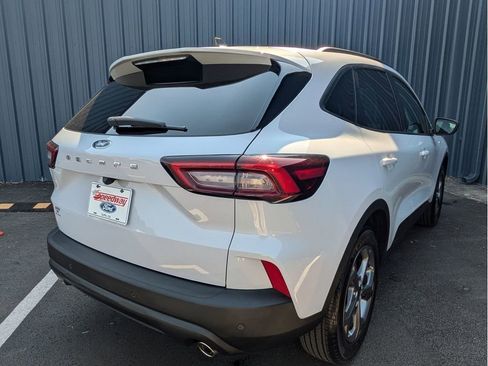 Used 2025 Ford Escape ST-Line w/ Tech Pack #1 FWD image 6