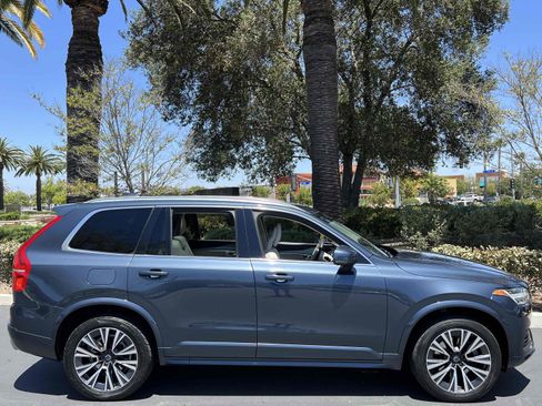 Used 2021 Volvo XC90 T5 Momentum AWD/4WD image 19