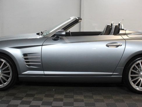 Used 2005 Chrysler Crossfire SRT-6 image 7