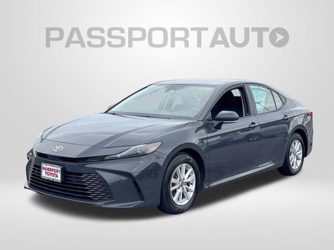 Used 2025 Toyota Camry LE FWD image 1