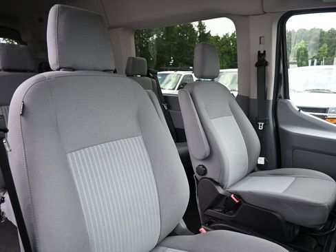 Used 2019 Ford Transit 350 XLT RWD image 18
