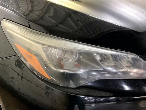 Used 2015 Toyota Camry XSE image 25