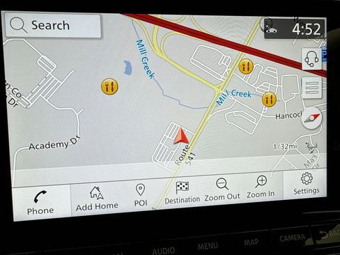 Used 2024 Nissan Pathfinder SL w/ Black Appearance Package image 15