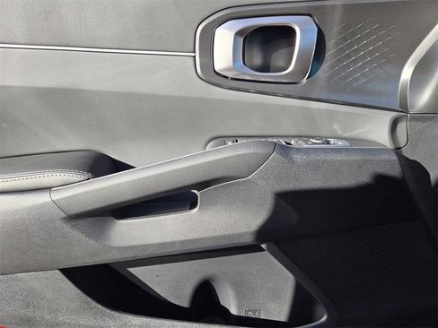 New 2026 Kia Sorento S w/ S Panoramic Sunroof Package FWD image 18
